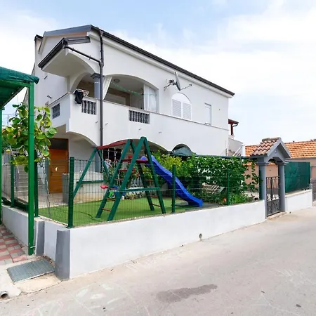 With Parking Space Pakostane, Biograd - 19889 Apartment Pakoštane